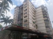 Apartamento en Alquiler Av.Bolivar MAZ 8588483