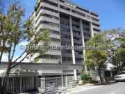Apartamento en Alquiler en Caracas las esmeraldas...
