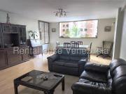 Apartamento en Alquiler en Caracas Los Palos Grandes...