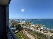 Apartamento en Alquiler en Catia La Mar PLaya grande...