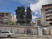 Apartamento en Alquiler en Cumbres de Curumo, Caracas