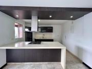 Apartamento en alquiler en El Peñón, piso 9 con vista al río