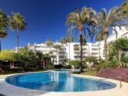 Apartamento en alquiler en Estepona, Atalaya