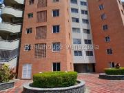 Apartamento en Alquiler en Lomas del Club Hipico, Caracas