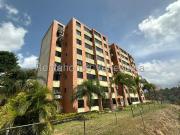 Apartamento en Alquiler en Los Naranjos Humboldt, Caracas