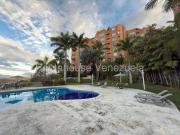 Apartamento en Alquiler en Solar del Hatillo, Caracas