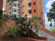 Apartamento en Alquiler en Valencia Carabobo 97 m2. 3 hab