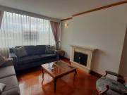 Apartamento en arriendo con cocina y baños remodelados...