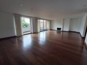 Apartamento En Arriendo En Bogota En Los Rosales A242342