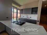 apartamento en arriendo en el poblado. Cod A65189