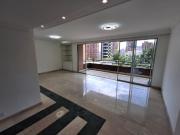 apartamento en arriendo en el poblado urbanización el...