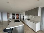 apartamento en arriendo en el tesoro. Cod A67283