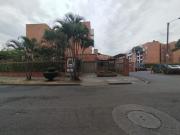 apartamento en arriendo en la hacienda. Cod A8980
