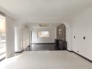 apartamento en arriendo en laureles. Cod A513425