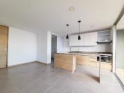 apartamento en arriendo en loma del barro. Cod A512226