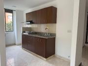 apartamento en arriendo en loma del barro. Cod A514205