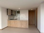 apartamento en arriendo en loma del escobero. Cod A57684