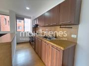 apartamento en arriendo en loma del escobero. Cod A67069