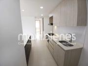 apartamento en arriendo en loma del escobero. Cod A67144