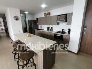 apartamento en arriendo en loma del escobero. Cod A67154
