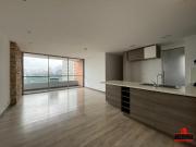 apartamento en arriendo en loma del esmeraldal. Cod A6164