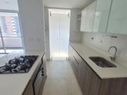 apartamento en arriendo en loma del esmeraldal. Cod A9432897