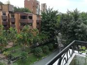 apartamento en arriendo en loma toja. Cod A9432488