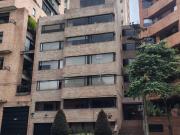 apartamento en arriendo en los rosales. Cod A7198601