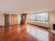 apartamento en arriendo en los rosales. Cod A7574