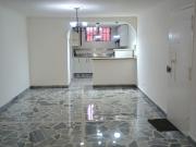Apartamento En Arriendo En Medellin En Laureles A328898