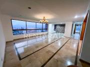 Apartamento En Arriendo En Medellin En Los Balsos A326140