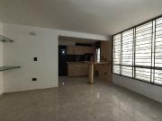 apartamento en arriendo en prados del este. Cod A31605
