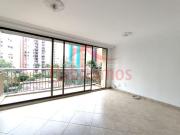 Apartamento en Arriendo, Loma De Los Bernal, Medellín