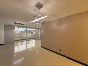 Apartamento En Arriendo, Sector El Poblado Unidad La Cumbre