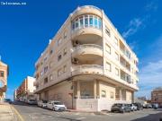 APARTAMENTO EN LA ÚLTIMA PLANTA CON ESPACIOSA TERRAZA Y...