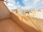 APARTAMENTO EN LA ÚLTIMA PLANTA CON TERRAZA ENVOLVENTE