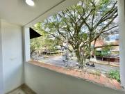 Apartamento en Laureles Sobre la Avenida Nutibara