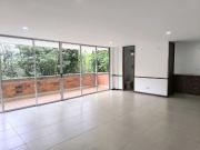 Apartamento en loma del Esmeraldal en Envigado