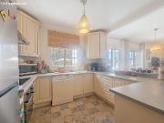 Apartamento en planta baja con jardín en primera línea...