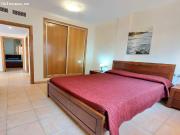 Apartamento en planta baja con terraza y jardín, en Los...