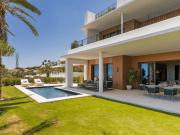 Apartamento en planta baja con vistas panorámicas en...
