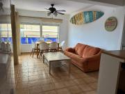 Apartamento en primera línea de playa a 4 km del centro...
