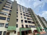 Apartamento en Res. Los Pinos, Urb. El Naranjal I,...