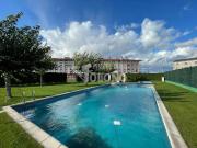 Apartamento en urbanización con piscina