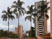 Apartamento En Venta Sector La Florida Loma De Los Parra...