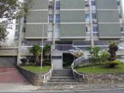 Apartamento en venta de 245m2 en Cumbres de Curumo...