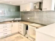APARTAMENTO EN VENTA DE 3 D CON VISTAS AL PUERTO...