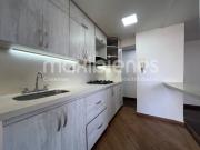 apartamento en venta en aguacatala. Cod V66361