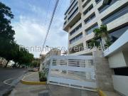 Apartamento en Venta en Avenida El Milagro, Maracaibo Apartamento en Venta en Avenida El Milagro, Maracaibo