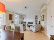 Apartamento en venta en Barcelona, Raval. Soleado piso...